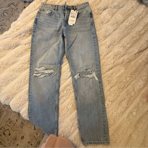 Zara Distressed Women’s Jeans